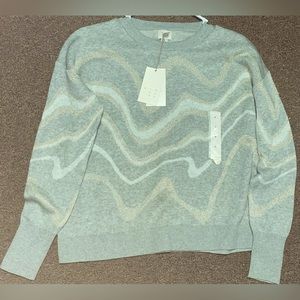 A new day silver white swirl sweater size medium NWT